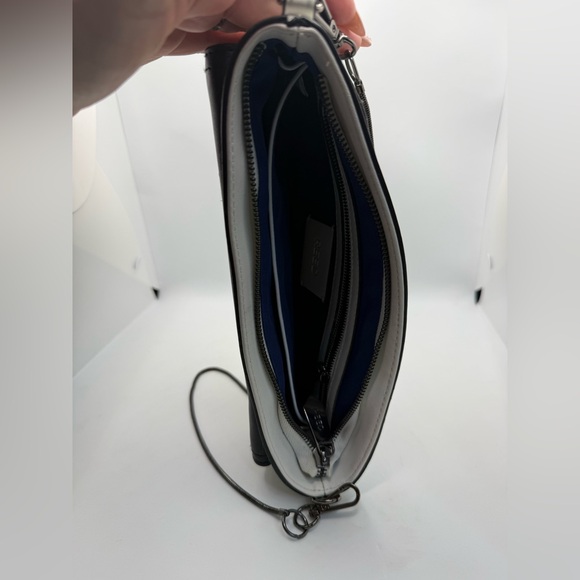 Reed Crossbody Purse Clutch featuring a removable metal chain strap Animal Print - Picture 5 of 9